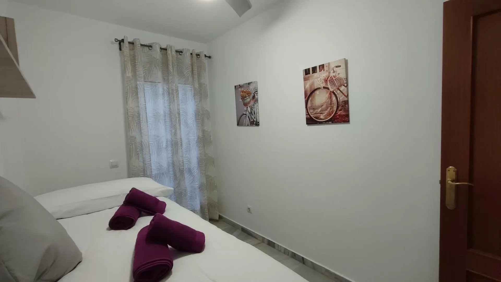 Apartamentos Seneca Junto Al Centro Malaga 0*,  Spain
